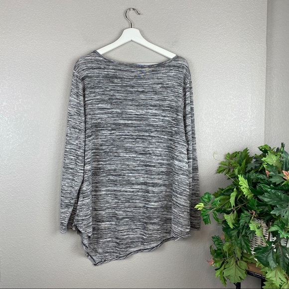 Ava & Viv Marled Grey Asymmetrical Light Sweater Size 2X - Picture 2 of 7